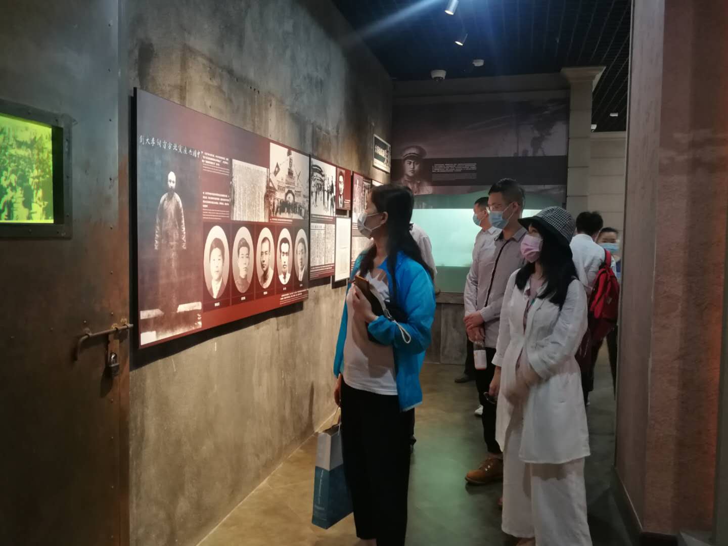 聆聽(tīng)歷史足音，緬懷崢嶸歲月 公司員工參觀武漢革命博物館(圖1)