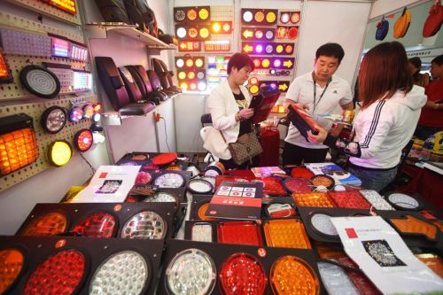 1700多家企業(yè)帶拳頭產(chǎn)品來(lái)漢，“辦汽配展離不開(kāi)武漢”(圖2)
