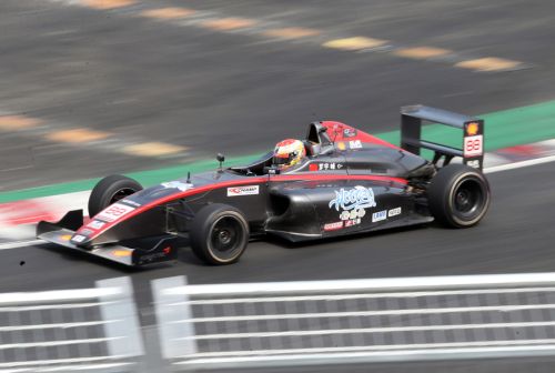 F4、飄移兩項(xiàng)賽事收官  房車和耐力錦標(biāo)賽相繼上演(圖2)
