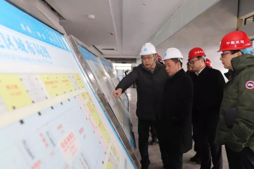 市委常委、宣傳部長張世華調(diào)研軍運會主媒體中心(圖2)