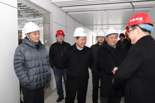 市委常委、宣傳部長張世華調(diào)研軍運會主媒體中心(圖1)