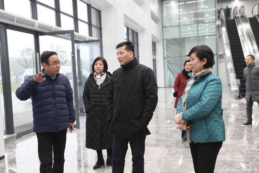 劉誓?？疾煳錆h體育中心 要求加強(qiáng)場館賽后利用(圖2)