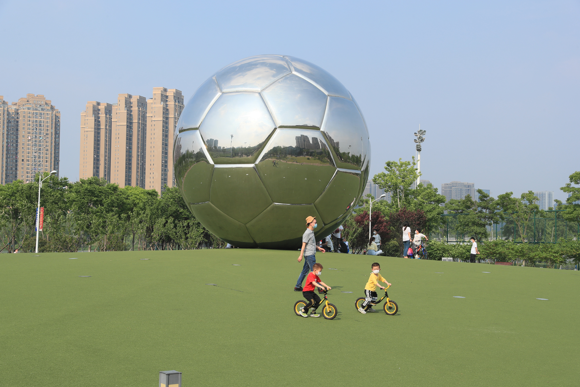 重啟運動模式，足球公園今日恢復(fù)對外開放！(圖1)